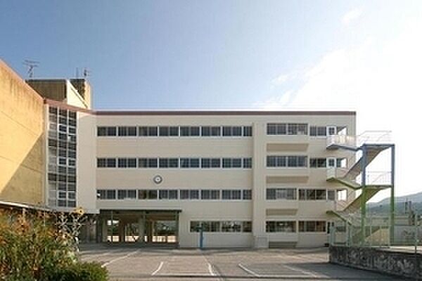 川西市立清和台小学校