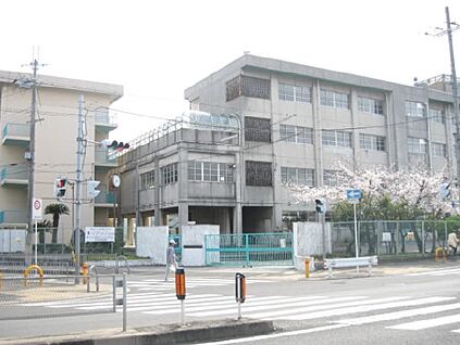 寝屋川市立中木田中学校 徒歩1000m