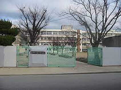 交野市立第二中学校 徒歩283m