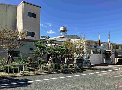 河内長野市立石仏小学校 徒歩451m