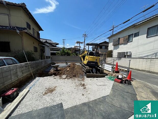 【外観】現在建築中！落ち着いた街並みで新生活を始めることが出来そう！周辺の物件も併せてご紹介させて頂きます！