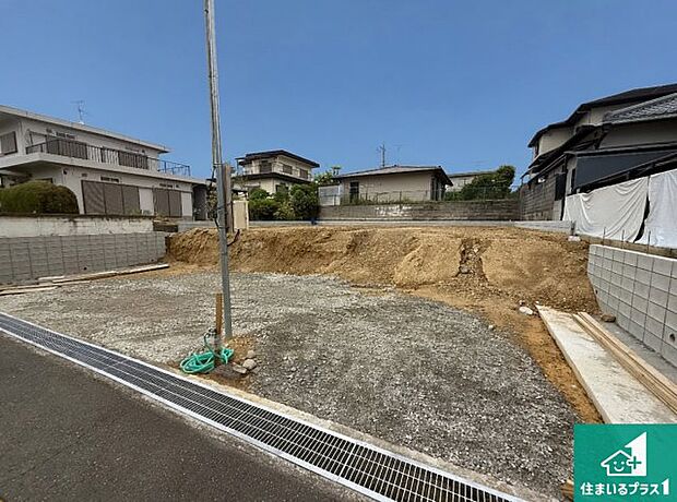 【外観】現在建築中！落ち着いた街並みで新生活を始めることが出来そう！周辺の物件も併せてご紹介させて頂きます！