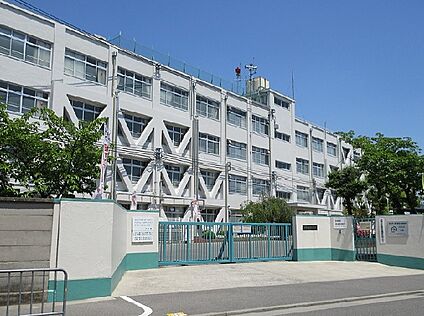 高槻市立桜台小学校 徒歩492m