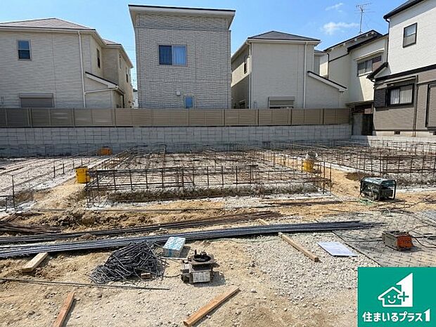 【外観】現在建築中！落ち着いた街並みで新生活を始めることが出来そう！周辺の物件も併せてご紹介させて頂きます！