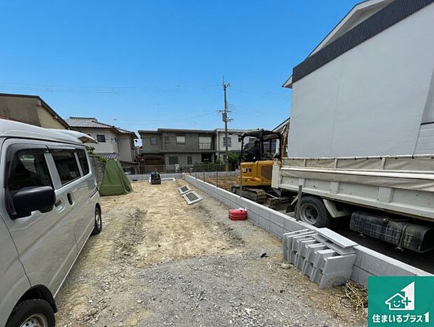 【外観】周辺は落ち着いた街並みの住宅地！子育てがしやすい住環境です！まだ未完成ですが、現地でしかわからない事もございます。是非一度ご覧ください。