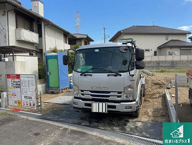 【外観】現在建築中！落ち着いた街並みで新生活を始めることが出来そう！周辺の物件も併せてご紹介させて頂きます！