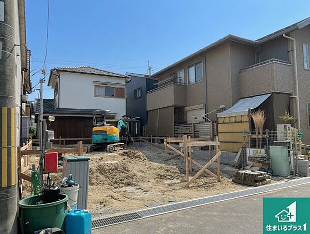 【外観】現在建築中！落ち着いた街並みで新生活を始めることが出来そう！周辺の物件も併せてご紹介させて頂きます！