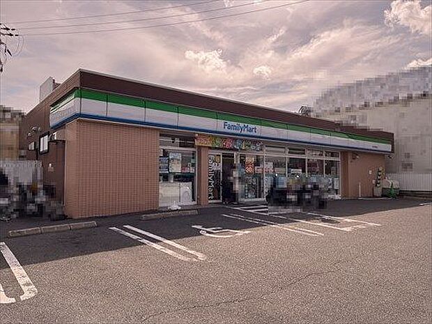 ファミリーマート 枚方東香里店