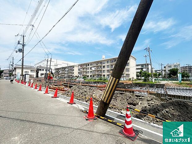 【外観】現在建築中！落ち着いた街並みで新生活を始めることが出来そう！周辺の物件も併せてご紹介させて頂きます！