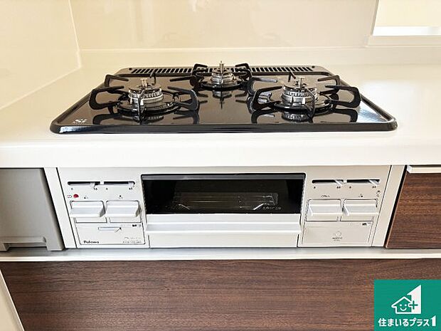 【コンロ】ダブル高火力Siセンサー付きコンロ!3口あるので、まとめて料理をする時も大活躍!