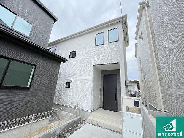 【外観】安心の10年保証!外観を美しく保ち、雨水で汚れを落とします!気になることがありましたら、お気軽にお問い合わせください!
