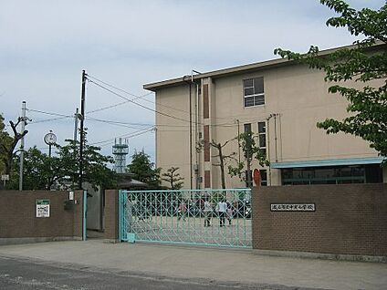 枚方市立中宮小学校 徒歩762m