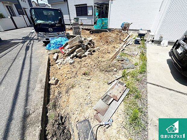 【外観】現在建築中!落ち着いた街並みで新生活を始めることが出来そう!周辺の物件も併せてご紹介させて頂きます!