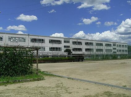 天理市立北中学校 徒歩2600m