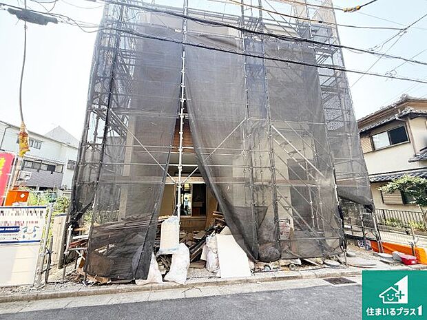 【外観】周辺は落ち着いた街並みの住宅地!子育てがしやすい住環境です!まだ未完成ですが、現地でしかわからない事もございます。是非一度ご覧ください。