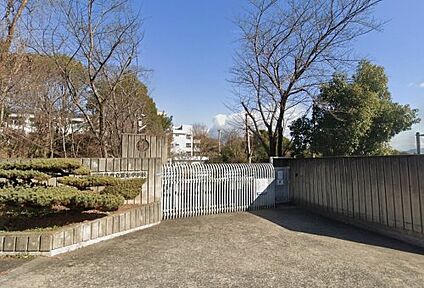 富田林市立喜志中学校 徒歩574m