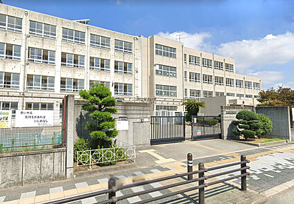 堺市立浅香山中学校 徒歩240m