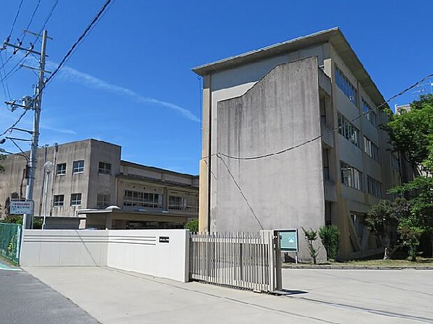 交野市立第三中学校