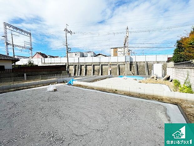 【外観】現在建築中!落ち着いた街並みで新生活を始めることが出来そう!周辺の物件も併せてご紹介させて頂きます!