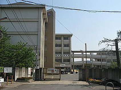 宇治市立西宇治中学校 徒歩968m