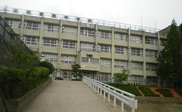 東大阪市立孔舎衙中学校