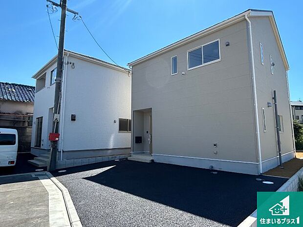 【外観】周辺は落ち着いた街並みの住宅地!子育てがしやすい住環境です!まだ未完成ですが、現地でしかわからない事もございます。是非一度ご覧ください。