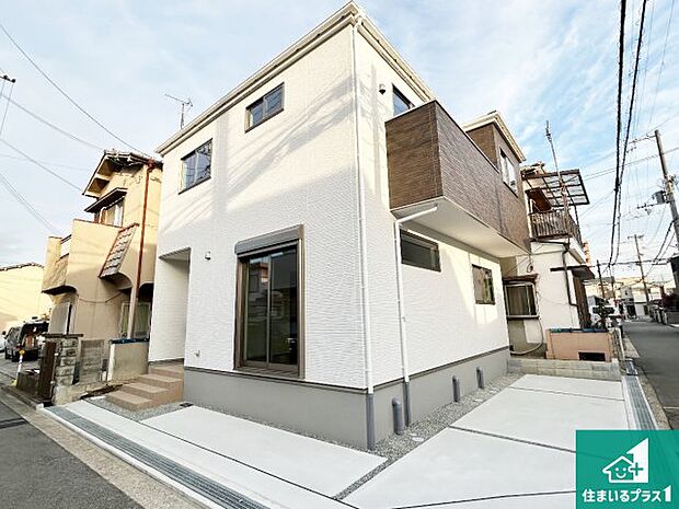 【外観】安心の10年保証!外観を美しく保ち、雨水で汚れを落とします!気になることがありましたら、お気軽にお問い合わせください!