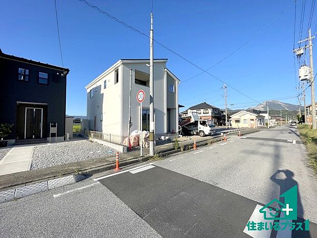 【外観】安心の10年保証！外観を美しく保ち、雨水で汚れを落とします！気になることがありましたら、お気軽にお問い合わせください！