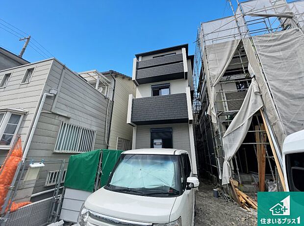 【外観】周辺は落ち着いた街並みの住宅地!子育てがしやすい住環境です!まだ未完成ですが、現地でしかわからない事もございます。是非一度ご覧ください。