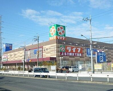 ライフ 石津店 徒歩659m