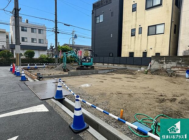 【外観】現在建築中!落ち着いた街並みで新生活を始めることが出来そう!周辺の物件も併せてご紹介させて頂きます!