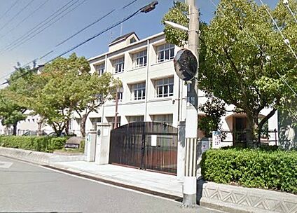 神戸市立広陵中学校 徒歩700m