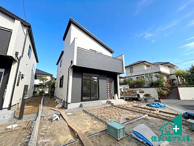【外観】安心の10年保証!外観を美しく保ち、雨水で汚れを落とします!気になることがありましたら、お気軽にお問い合わせください!