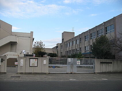 枚方市立平野小学校 徒歩502m