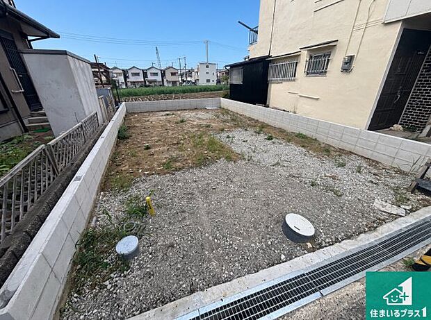 【外観】周辺は落ち着いた街並みの住宅地！子育てがしやすい住環境です！まだ未完成ですが、現地でしかわからない事もございます。是非一度ご覧ください。
