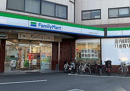 ファミリーマート 佐太中町七丁目店 徒歩240m