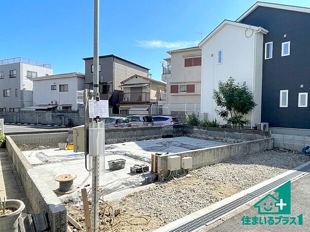 【外観】現在建築中!落ち着いた街並みで新生活を始めることが出来そう!周辺の物件も併せてご紹介させて頂きます!