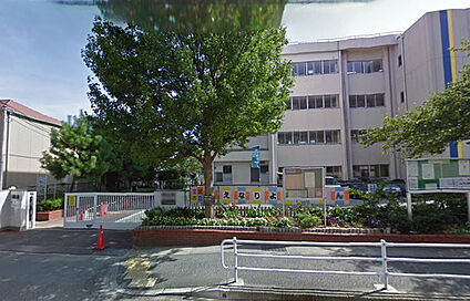 宝塚市立末成幼稚園 徒歩237m