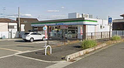 ファミリーマート 香芝下田西店 徒歩158m