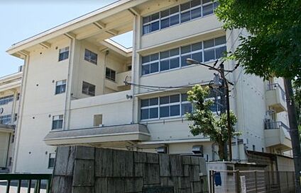 大和高田市立片塩小学校 徒歩600m