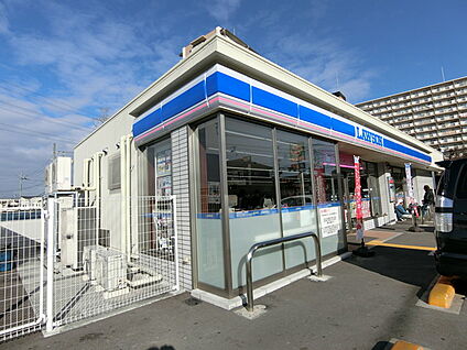 ローソン 枚方西牧野四丁目店 徒歩495m