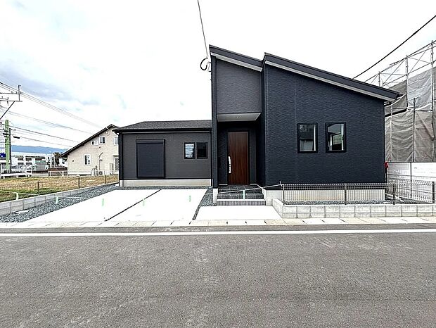 【2号棟】駐車並列2台可!