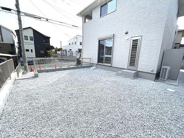 BBQも楽しめる広いお庭付き！