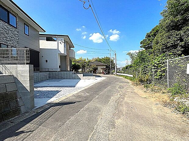閑静な住宅街の一区画！
