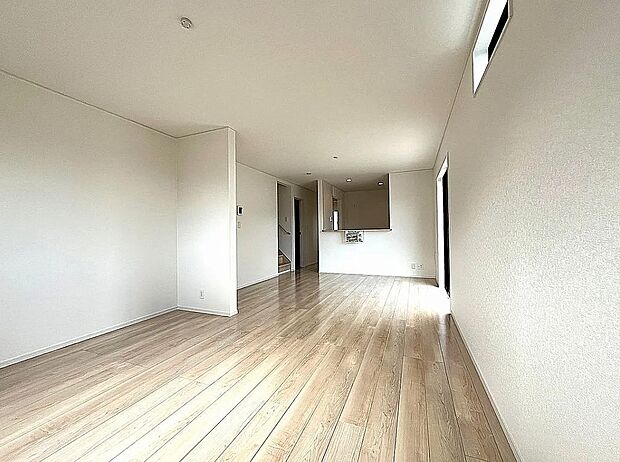 【【1号棟】リビング】LDK広々20帖！