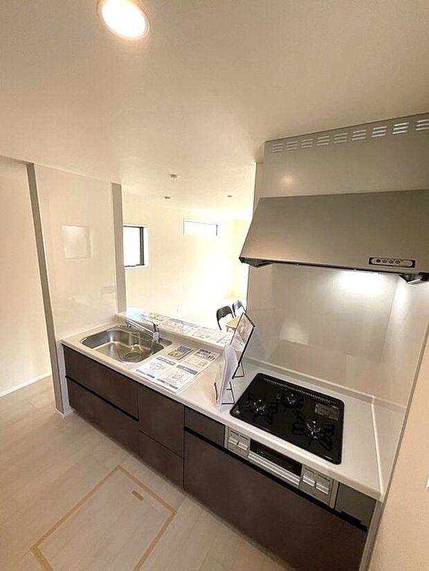 【キッチン】高級感のあるシステムキッチン！