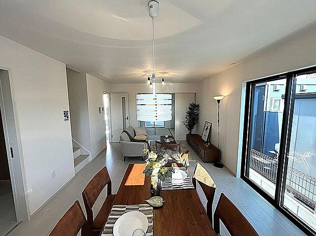 【【1号棟】リビング】LDK+和室でさらに広々20.5帖!