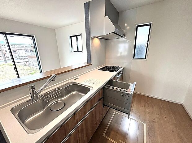 【【2号棟】キッチン】家事効率UPの強い味方、食器洗浄乾燥機付き!