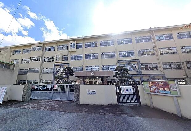 福岡市立三筑小学校（約450m）