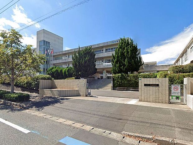 北九州市立田原中学校（約631m）